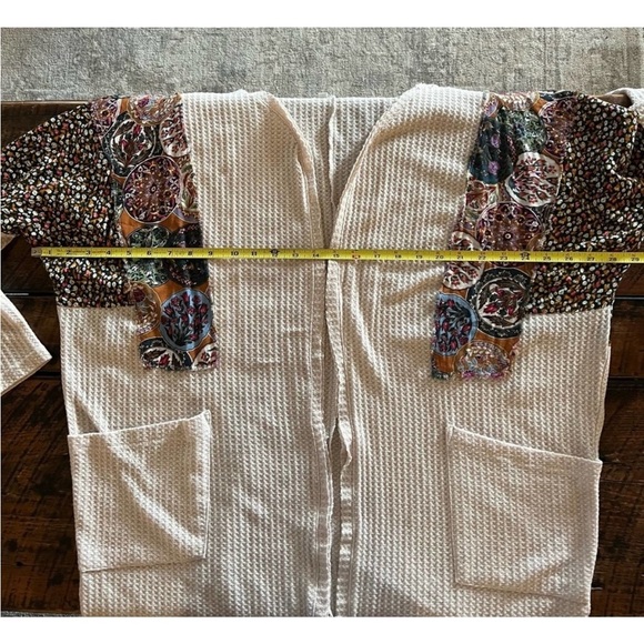 UMGEE waffle knit long cardigan size medium - Picture 8 of 13